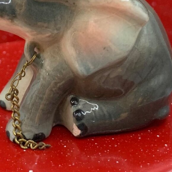 Adorable ELEPHANT Figurine Missing Her Baby Vintage - Picture 8 of 8
